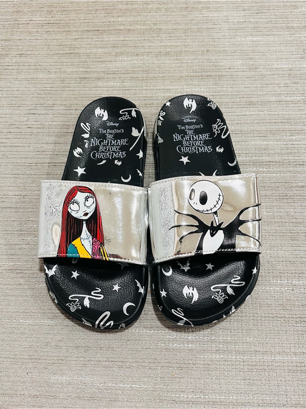 Nightmare Before Christmas  Jack And Sally Slides Size 8 Black Base Silver NWOT